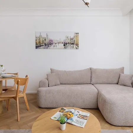 Lägenhet Klimatyzowany W Krakowie Przy Parku Z Dwiema Sypialniami I Biurkiem Do Pracy Zdalnej By Renters Kraków